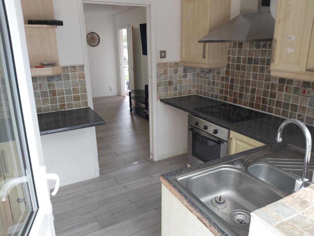 52 Fenwick Road, Houghton Regis, Dunstable Apartment Luaran gambar